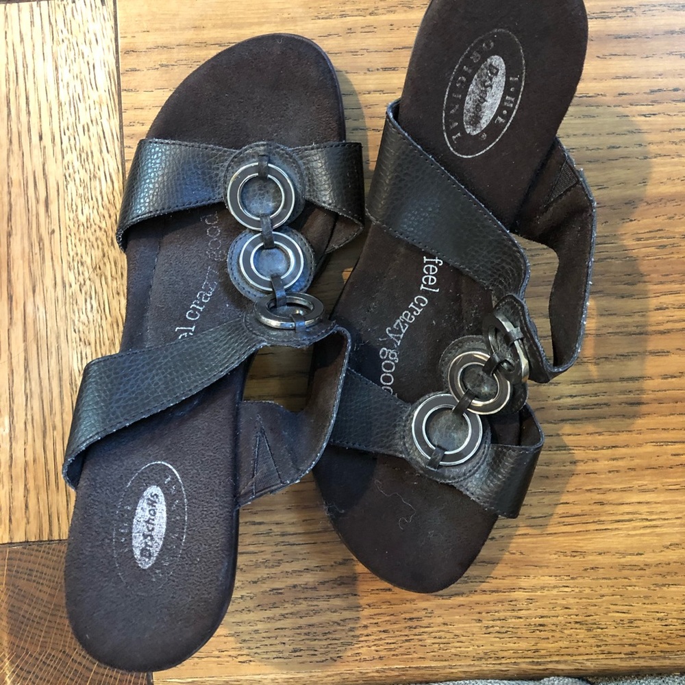 Women’s shoes